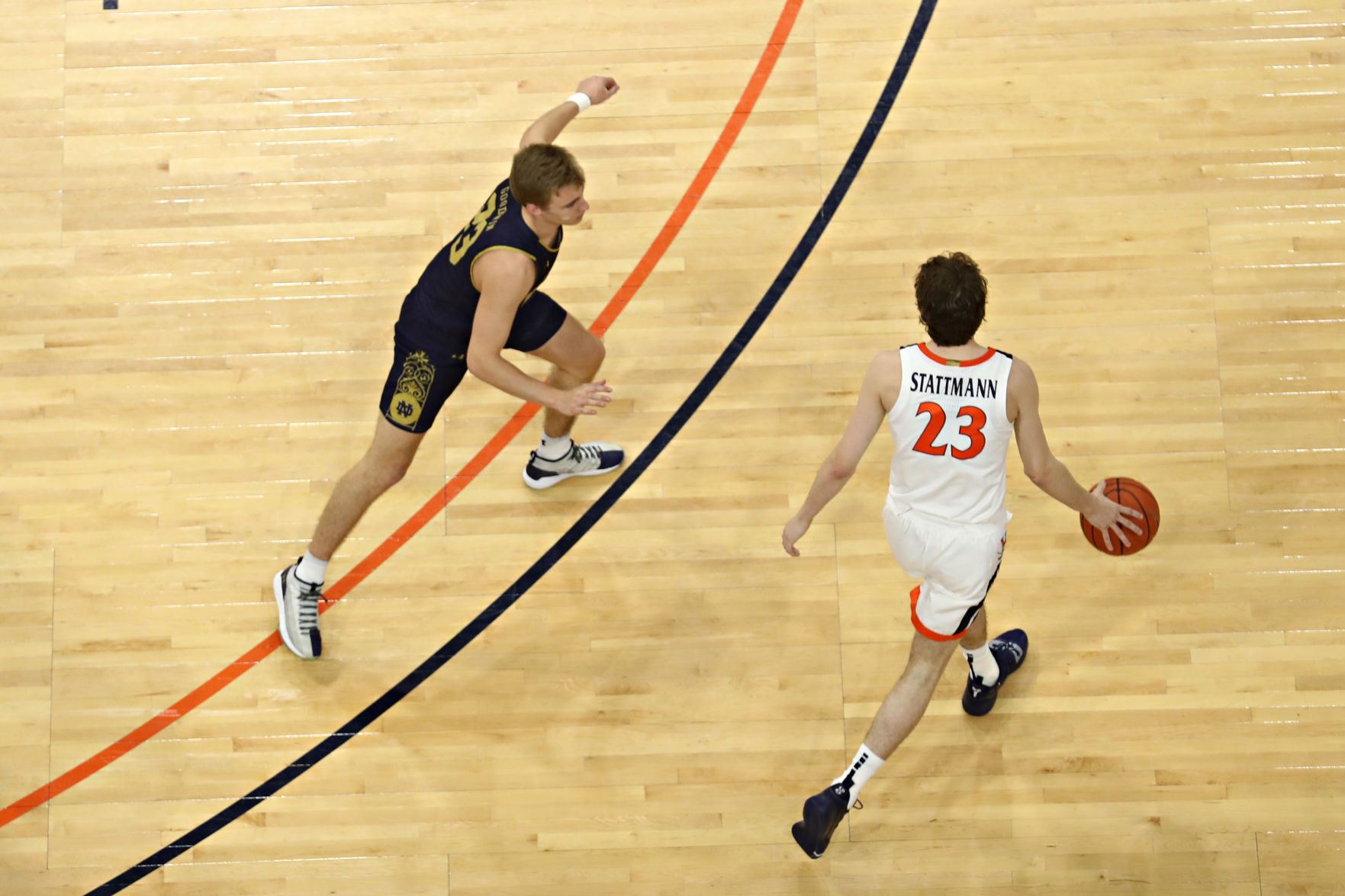 20200211_cdp_sports_uvahoops040.JPG